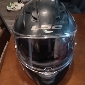 LS2 Matte Black Full-Face Motorcycle Helmet with Clear Visor